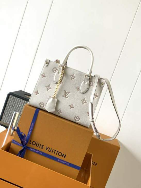 Picture of Louis Vuitton Handbags _SKUfw212757357fw